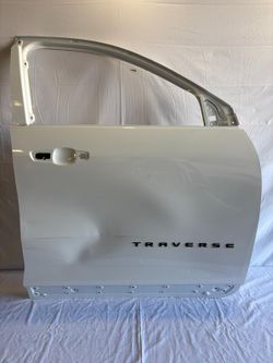 2024-2026 Chevy Traverse Front Right Passenger Door Shell OEM (contact info removed)7 Used