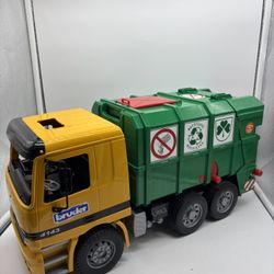 VTG BRUDER #4143 MERCEDES BENZ ACTROS RECYCLING GARBAGE TRUCK GERMANY 2001