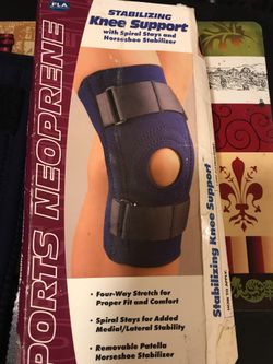 Knee support NEW IN BOX