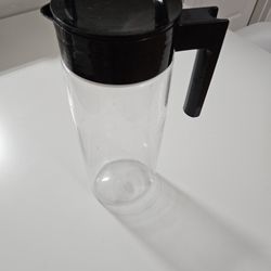Takeya Patented and Airtight Pitcher Made in the USA, BPA Free, 2 qt, Black