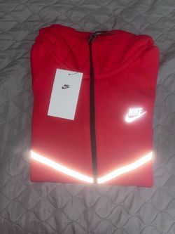 Nike Tech Reflective Red