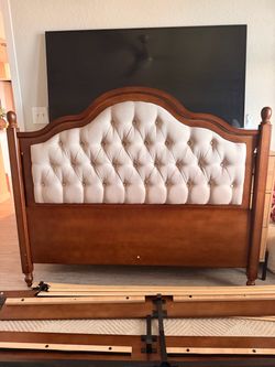 Tufted bed-new