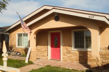 Section 8: 3 bed 2 bath In South Gate