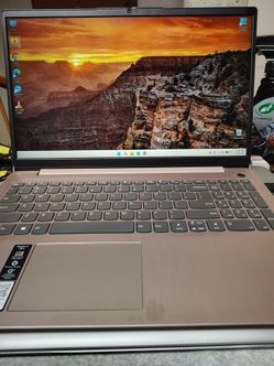 Lenovo IdeaPad 3 15ITL6. Touchscreen laptop, Intel i5-1115G4 Core processor, 15.6-inch display, 8GB RAM, 256GB Solid State Drive, Windows 11 Home