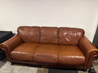 Leather couch for sale 100$ obo