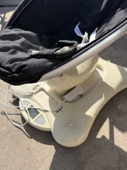 4 moms swing