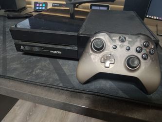 Xbox One 500GB with Phantom Black Special Edition Controller