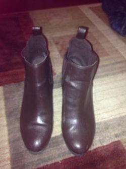 Ladies boots size 7 1/2