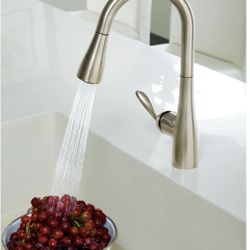 🌟 NEW 🌟 Moen Arbor Chrome Single Handle Faucet 5995