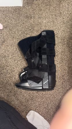 small boot brace