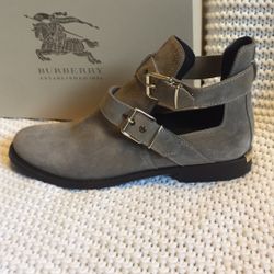 Burberry Boots-new