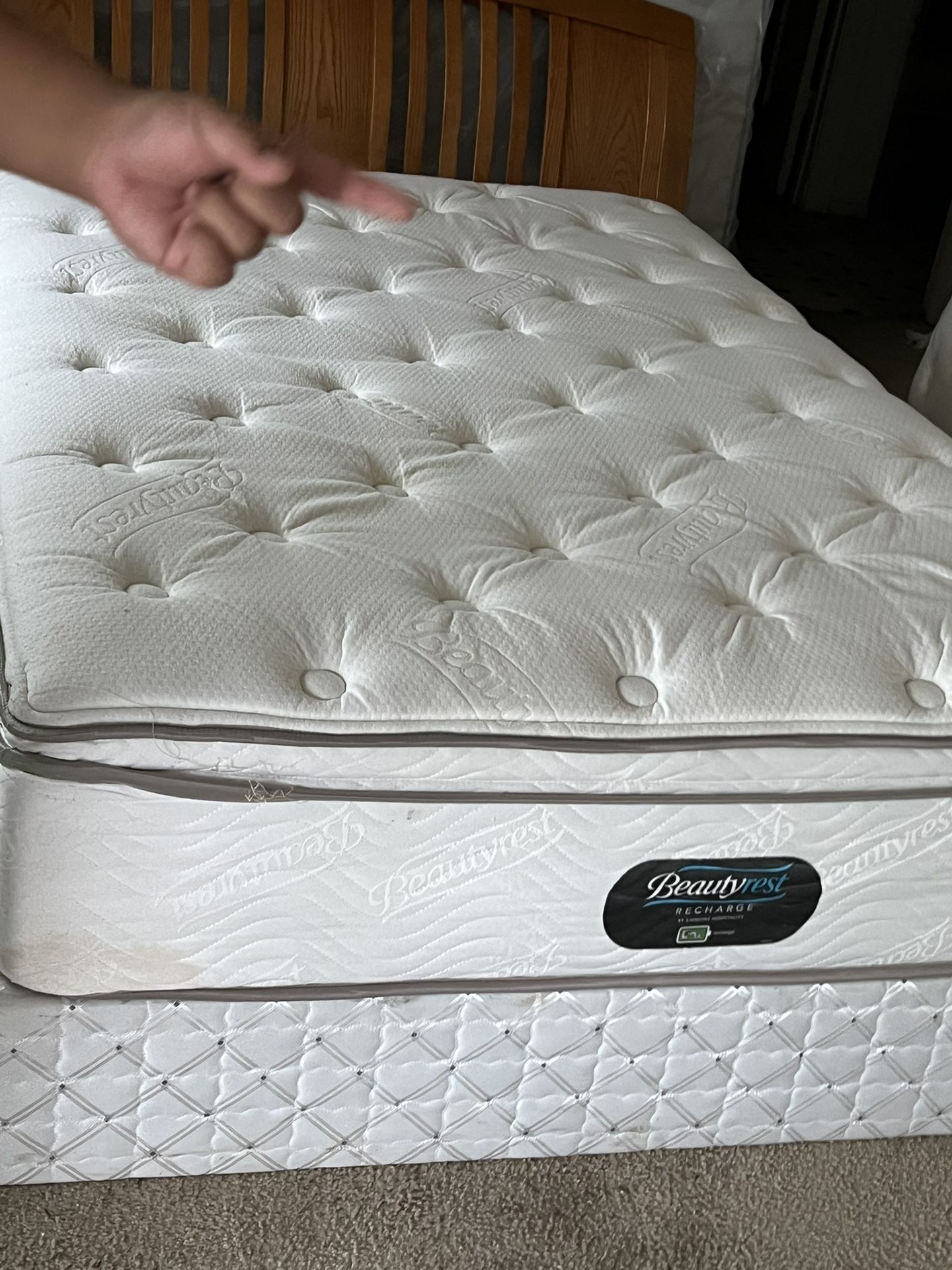 FULL SIZE PILLOWTOP MATTRESS ONLY