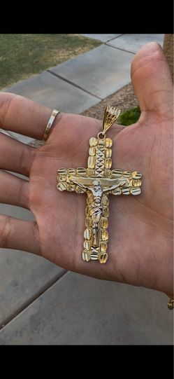 10kt Gold Jesus pedant🔥
