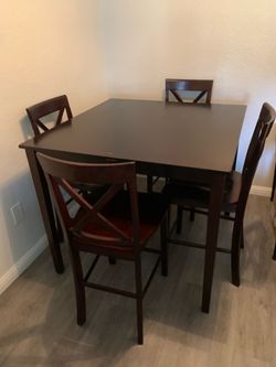 Dining Table with 4 Chairs – $10