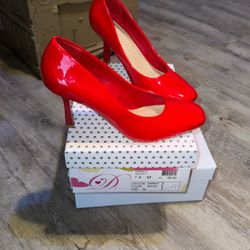 Red 4 inch heel 7.5 medium $20