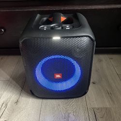 JBL PartyBox Essential 