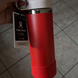 Hydro Flask Botella de agua para niños para la escuela, acero inoxidable y aislada con tapa de pajita, 18 onzas