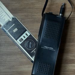 Realistic Walkie Talkie With Cover And Extras 
