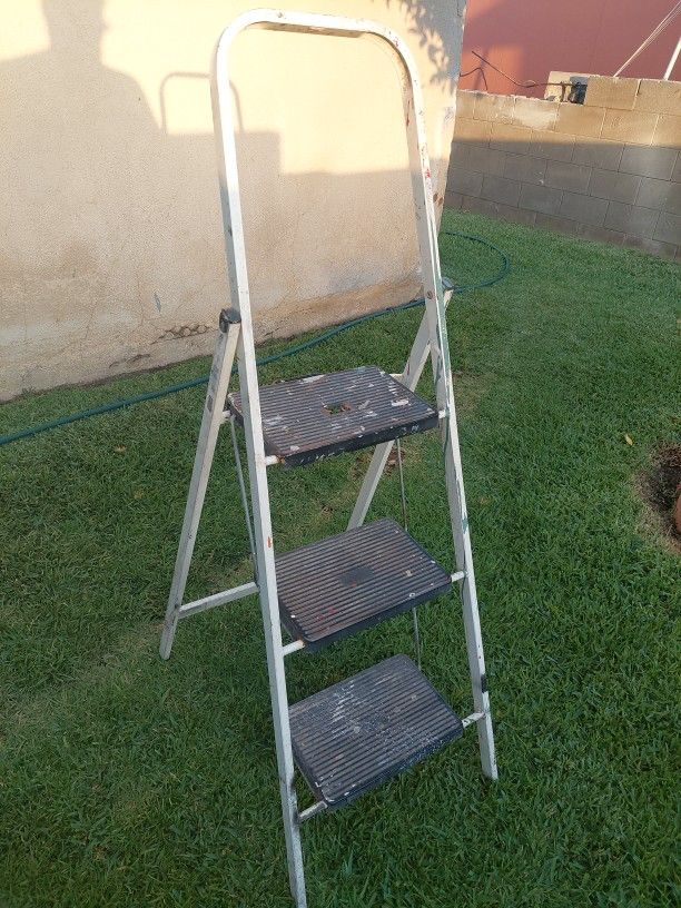 Step Ladder