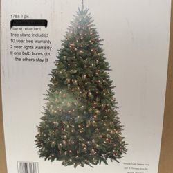 9 Ft Christmas Tree No Lights With Stand