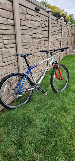 Trek 8000SL. 18"