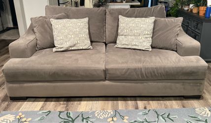 FREE Living Spaces Lodge Sofa/Couch GREY