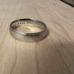 men’s wedding band