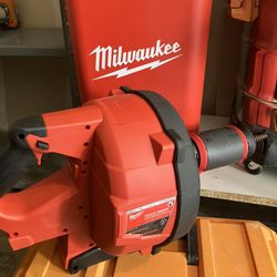Milwaukee Cordless Drain Snake