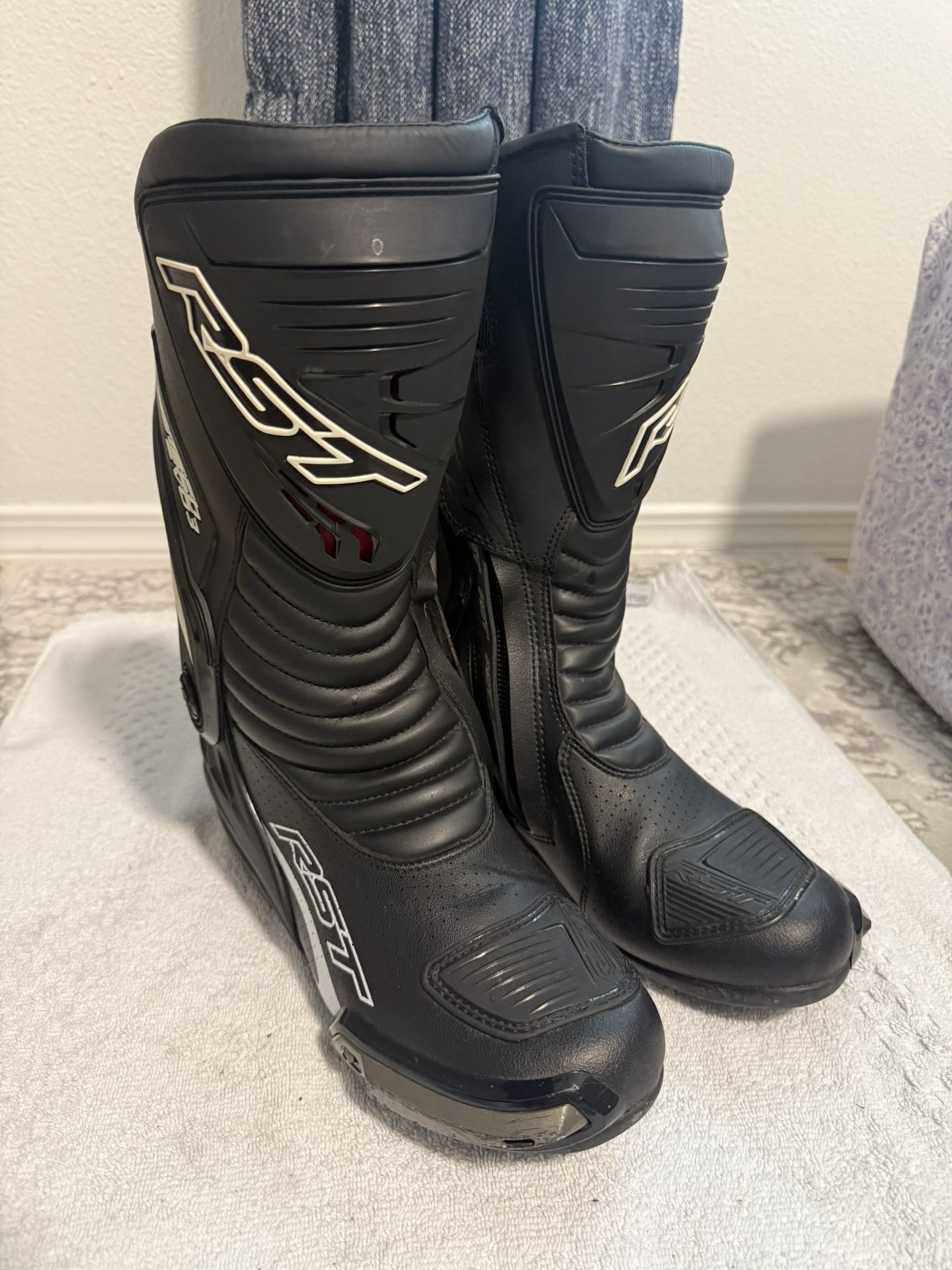 RST Tractech Evo 3 Boots Size US 10 EU 43 Motorcycle Shoes Black White