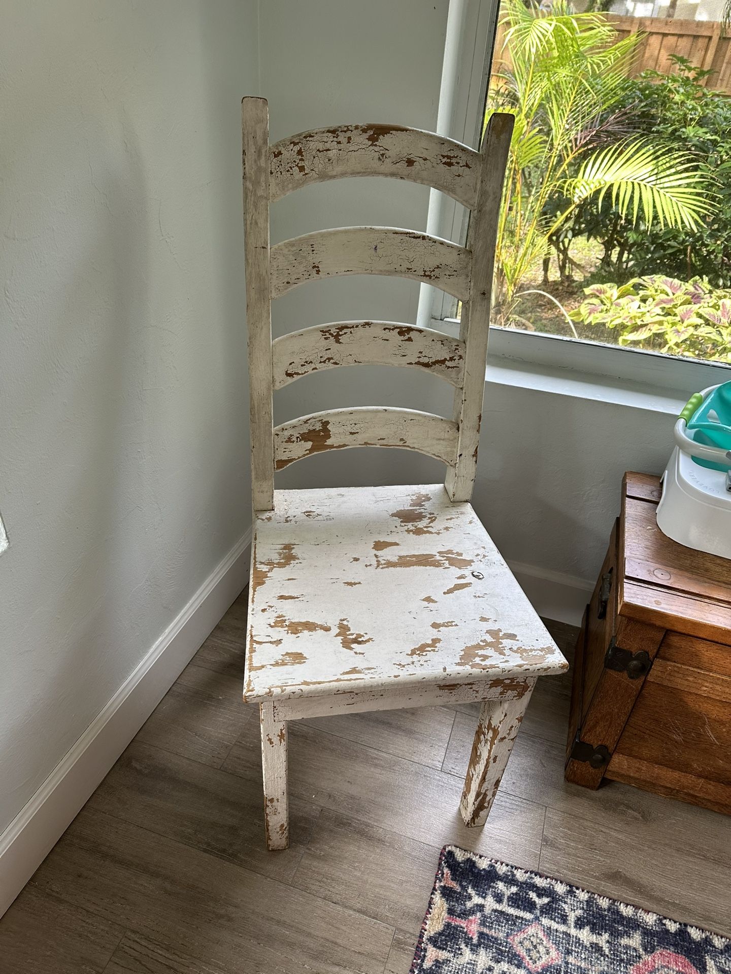 Vintage Farmhouse Style Chair