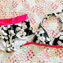 LIKE NEW- Womens/Juniors 2 Piece USPA Swimsuit/Bathing Suit