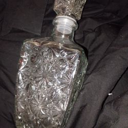  Godinger Studio Crystal Glass Whiskey Decanter. 