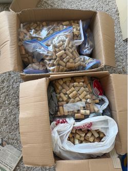 WINE CORKS‼️Thousands FREE