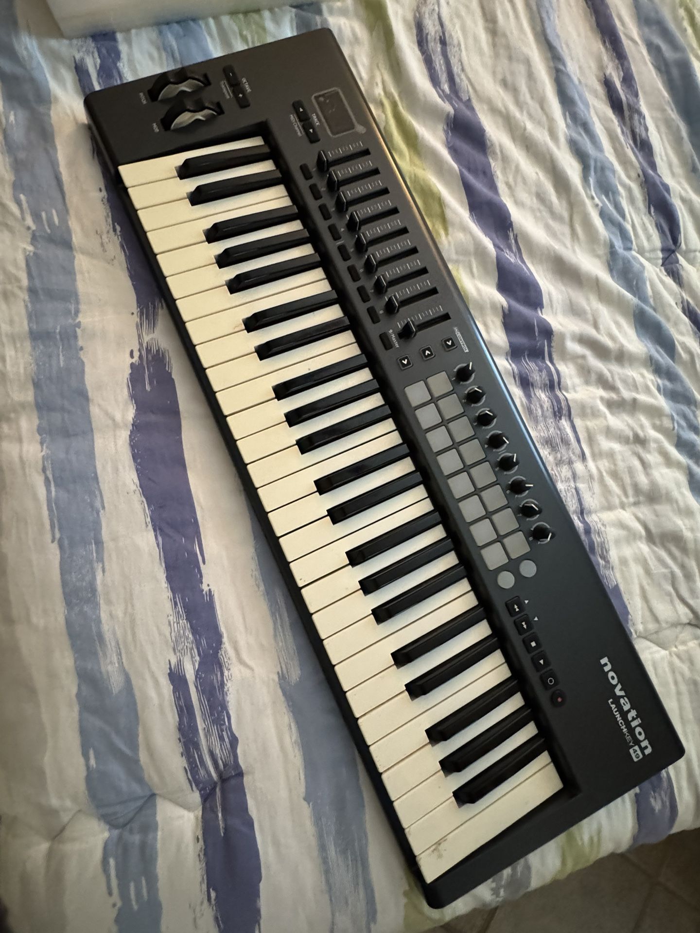 Novation Launchkey 49 MIDI Keyboard