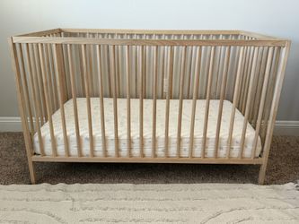 ** CRIB FOR SALE **