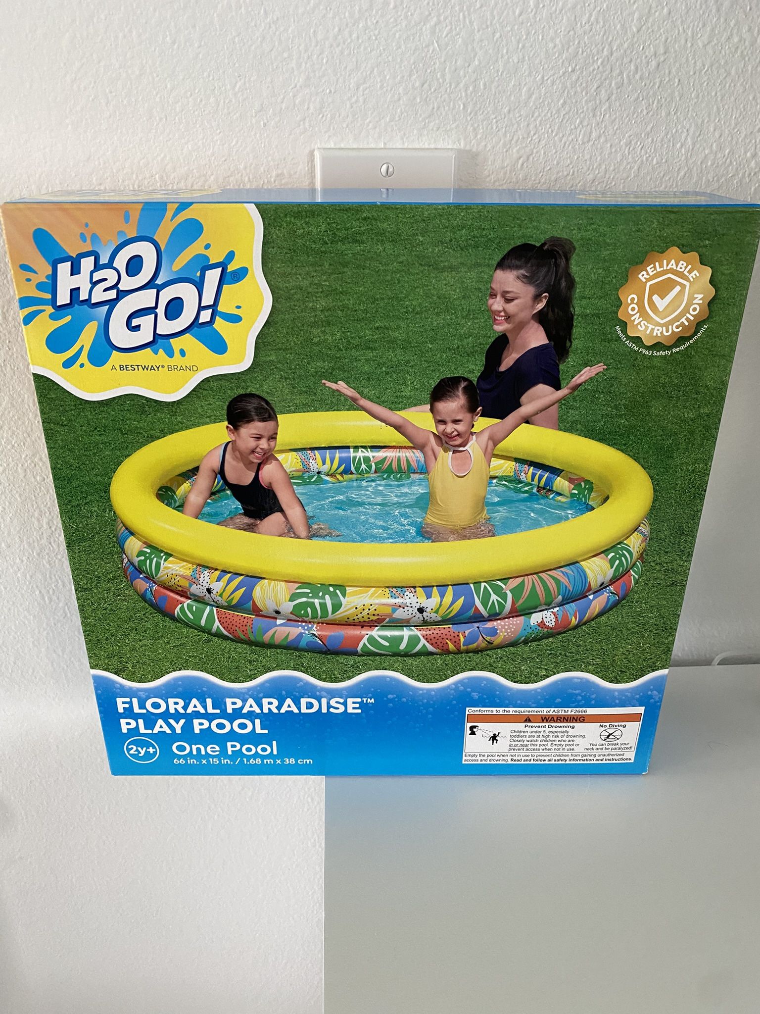 Brand new inflatable floral paradise pool