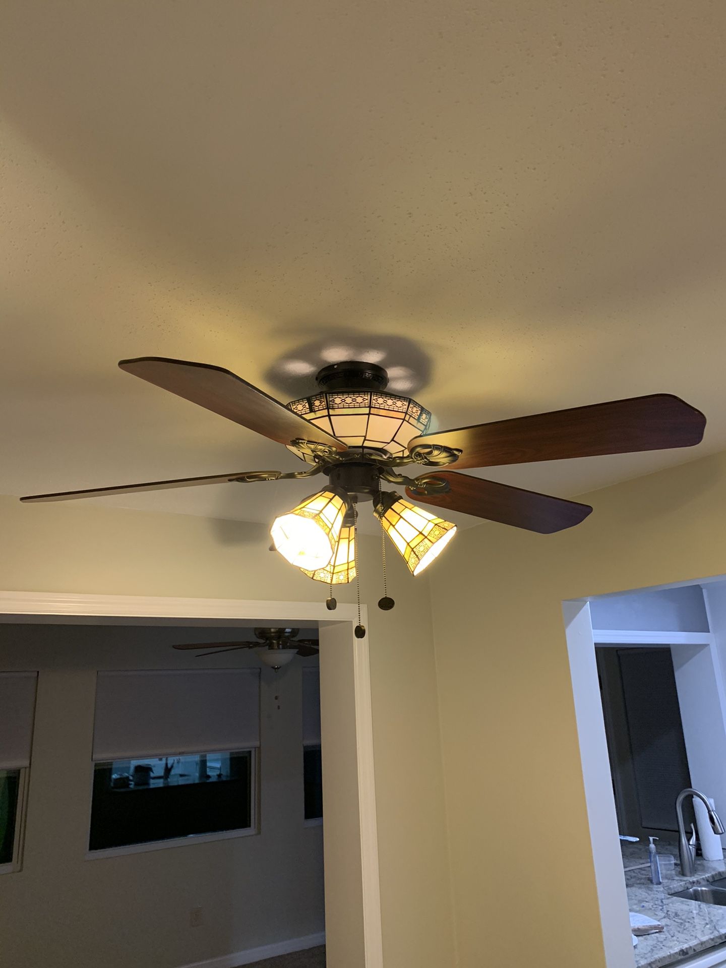 Ceiling fan, 3 light, stain glass , like new, only a couple months old