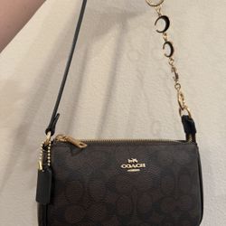 COACH NOLITA 19 IN SIGNATURE CANVAS 