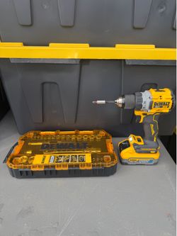 DeWalt DCD801 20V XR Brushless Drill Driver w/ 5Ah PowerStack Battery & Socket Set