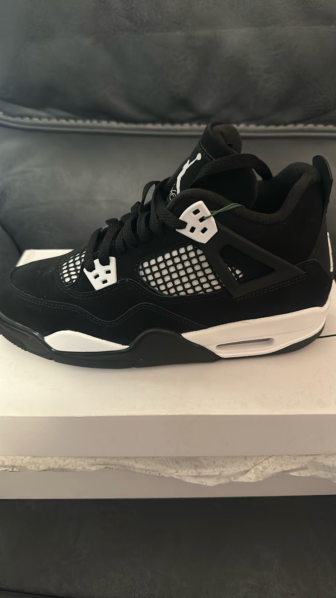 Jordan 4 Retro