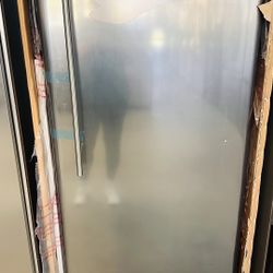 17 Cu Upright Freezer In Stainless Steel- CONVERTIBLE to Fridge