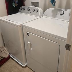 Whirlpool Washer & Dryer Set
