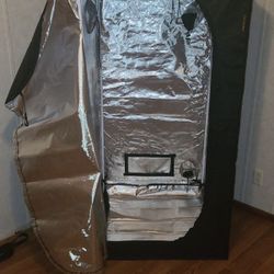 LAGarden 32x32x63 inch Hydroponics Reflective Mylar Grow Tent