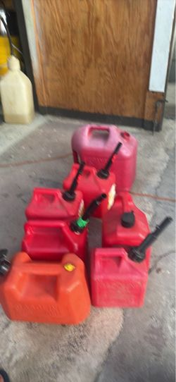 Gas containers