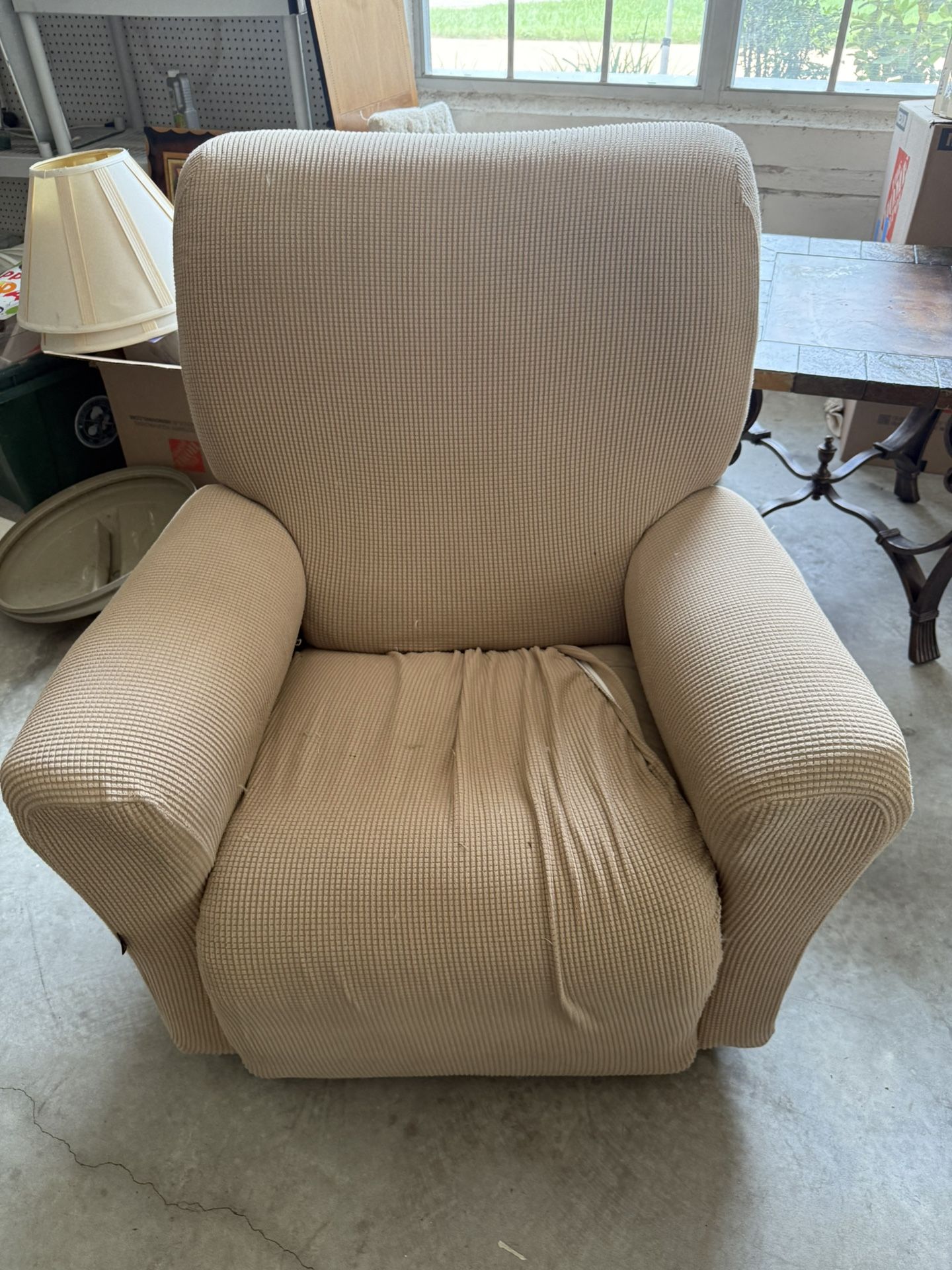 Reclinable Chair