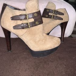 Women’s “Guess” Suede Heels Booties Size 9