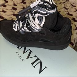 Lanvin Curb 