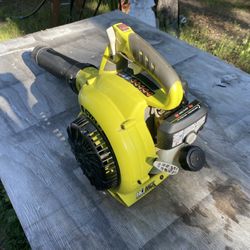 Powerful Ryobi leaf blower has four cycle engine. Runs great