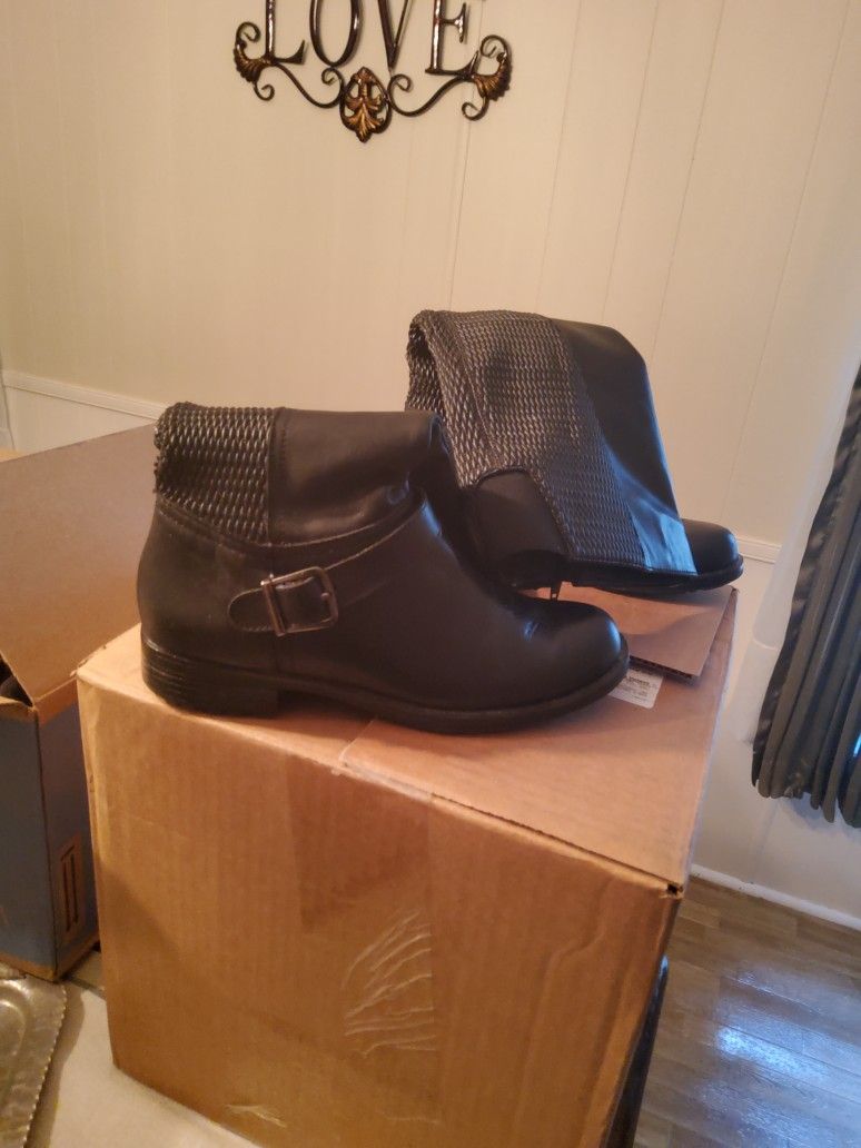 WOMENS BOOTS SIZE 7