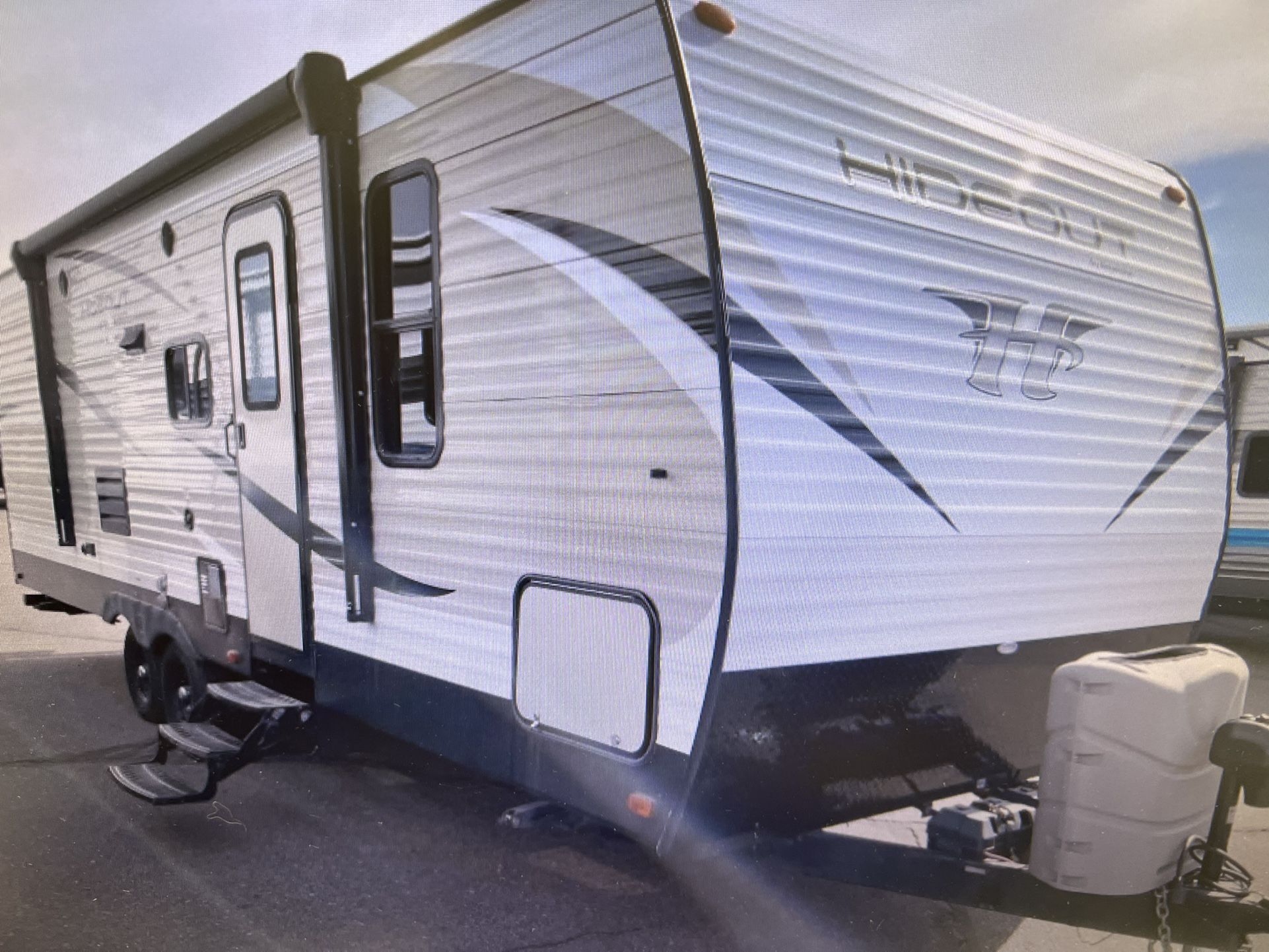 2019 HIDEOUT 26LHSWE